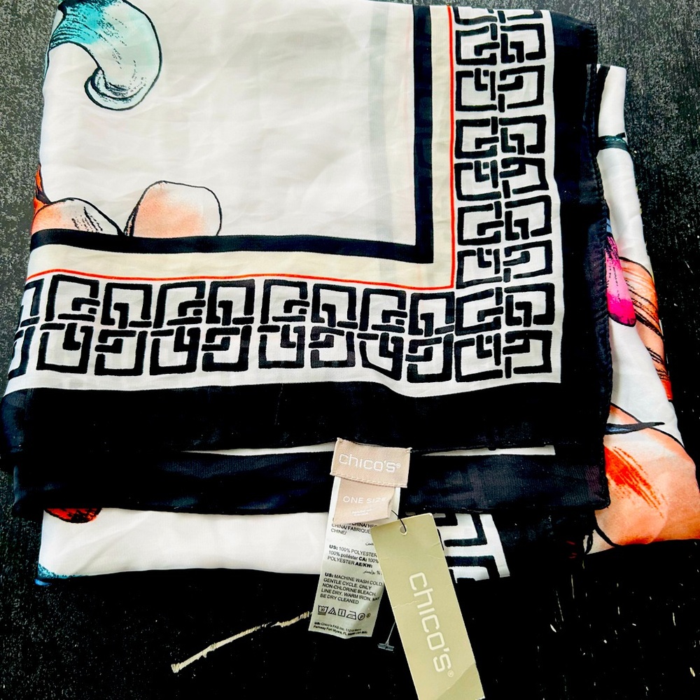 Brand new Chico Scarf